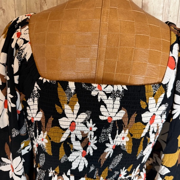 Angie Boho Floral Cut-Out Smocked-Back Peplum Blouse Made in India - Picture 7 of 10